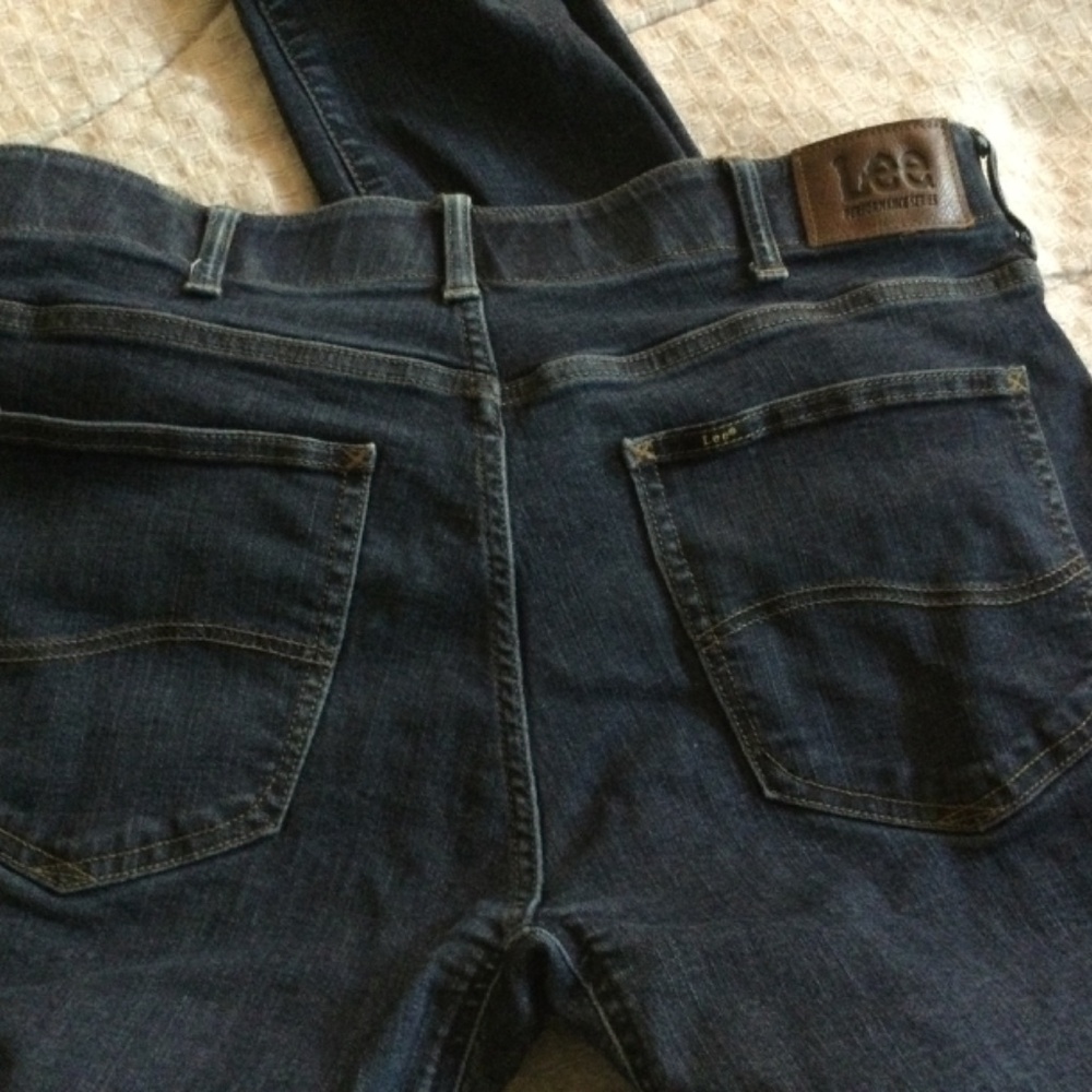Men’s Lee Extreme Motion jeans 34 x 30 like new - Picture 3 of 5